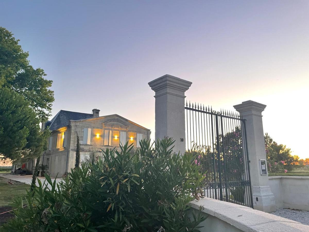 Chateau De Neyran Chambre D'Hotes & Spa Soulac-sur-Mer Luaran gambar